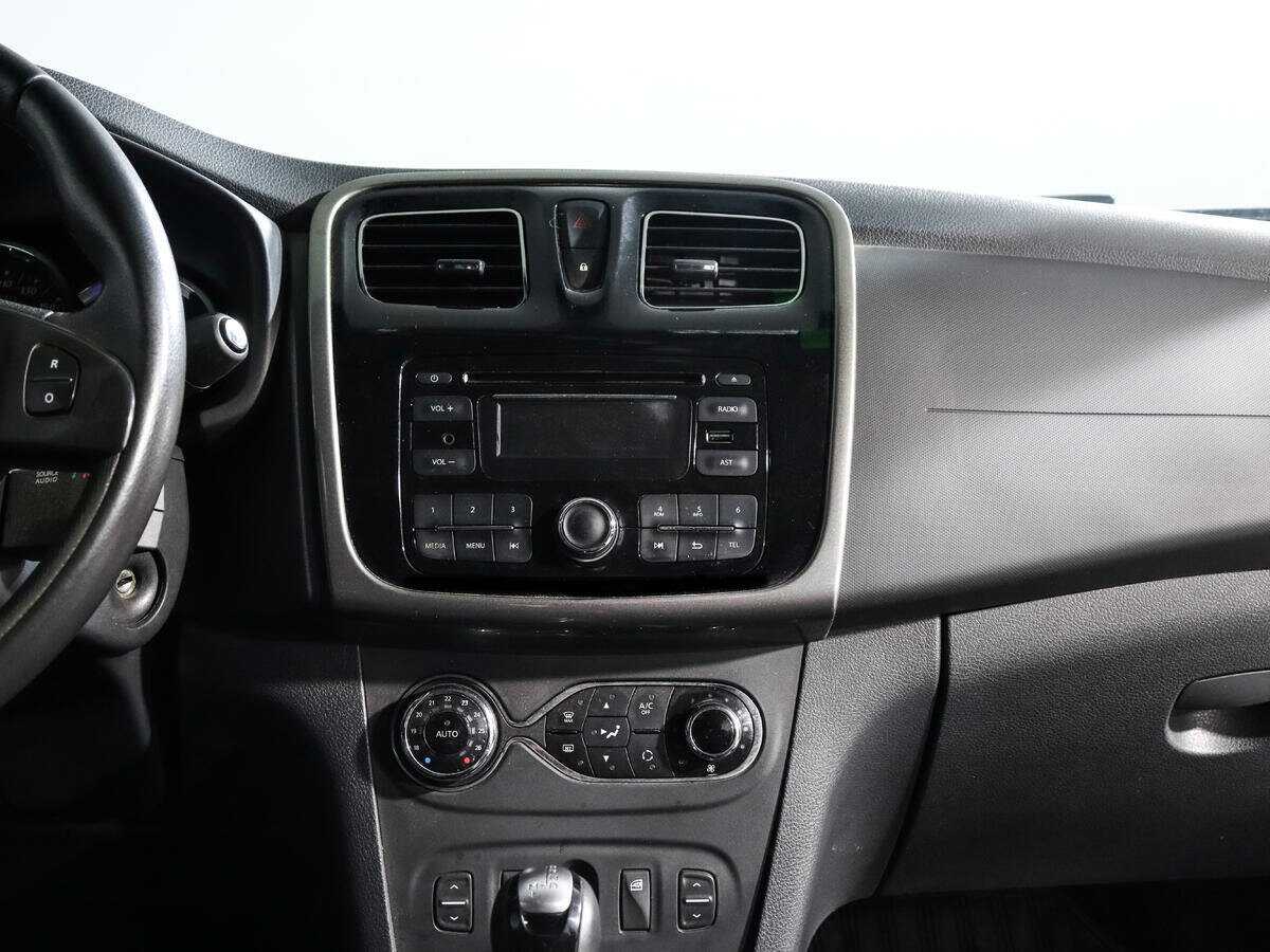 Купить Renault Sandero с пробегом. Фото: #12