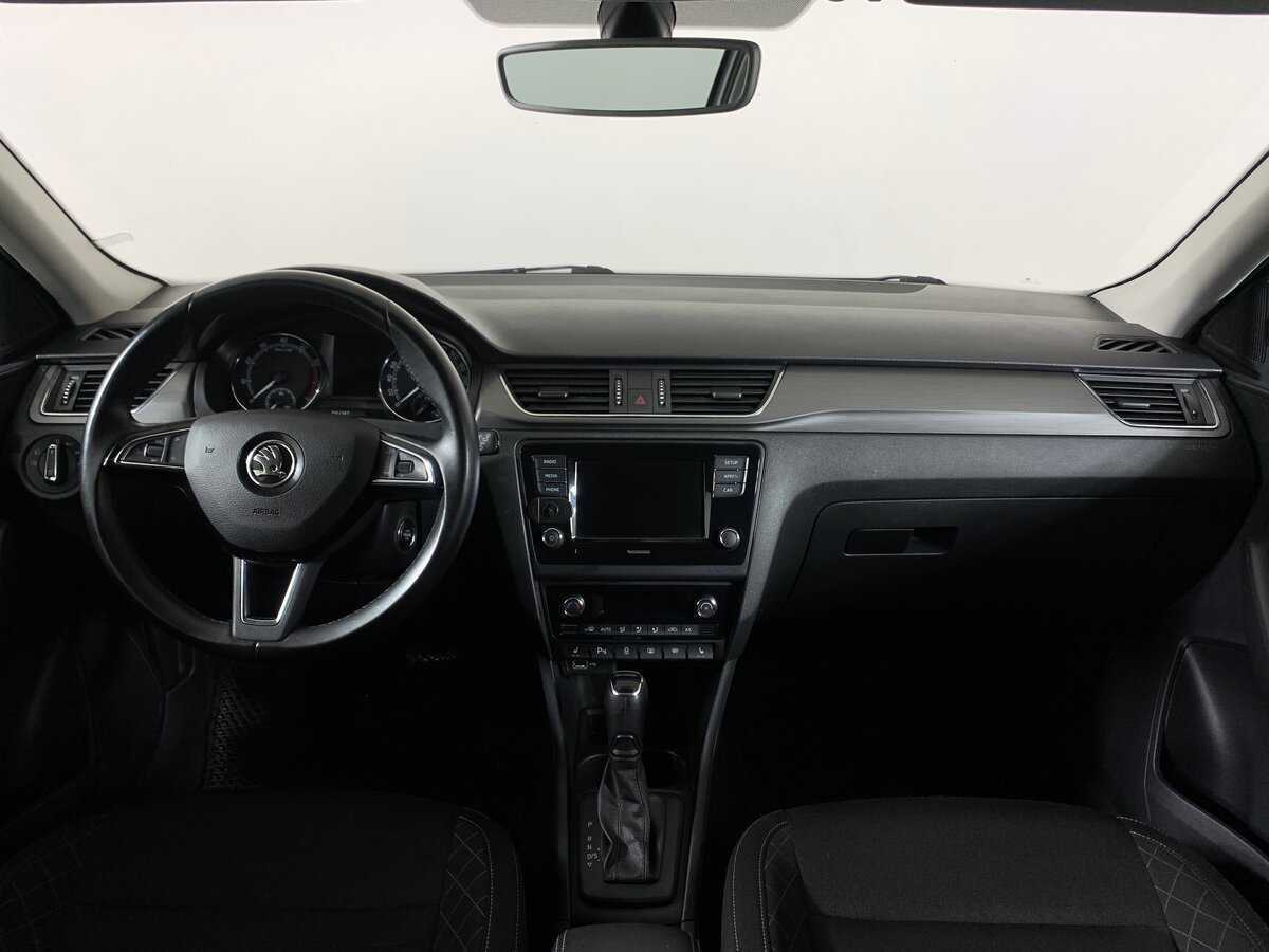 Купить Skoda Rapid с пробегом. Фото: #10