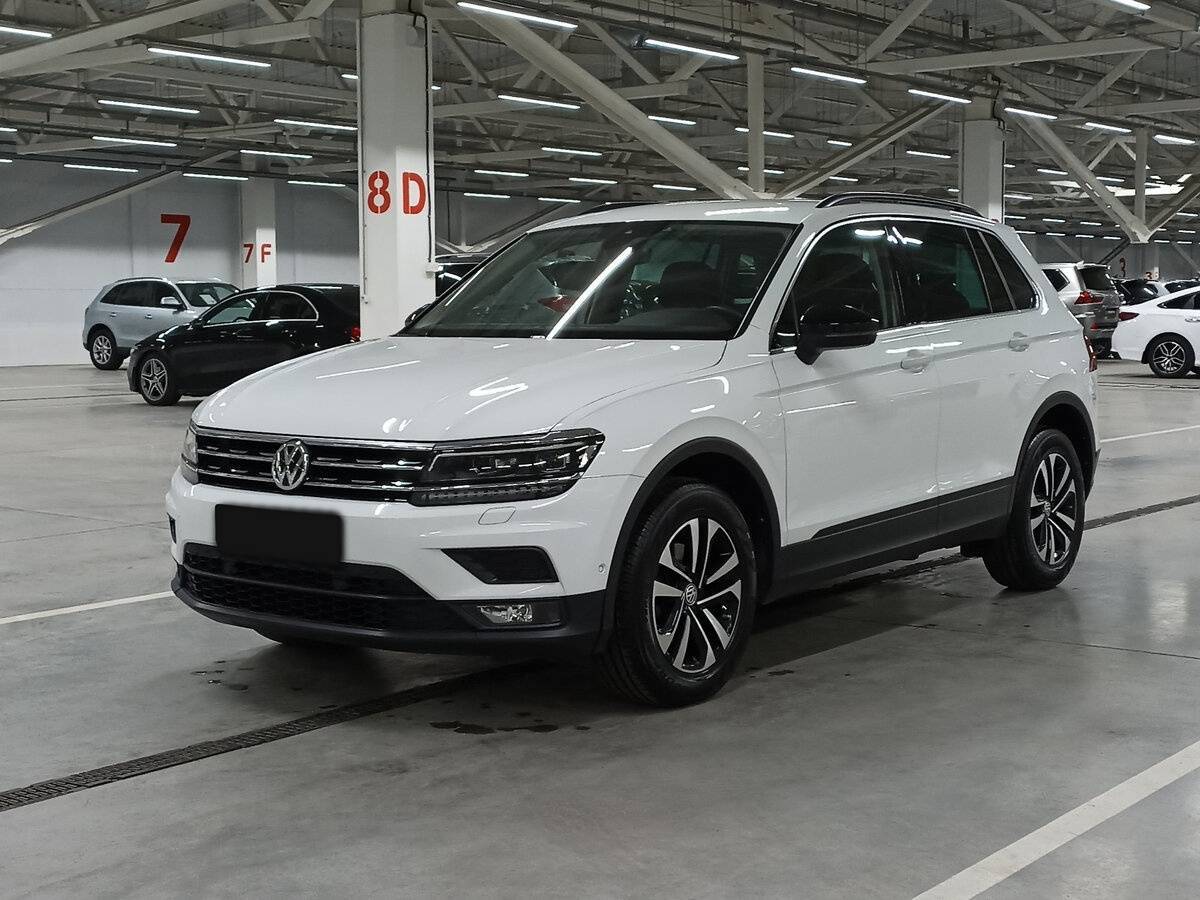 Купить Volkswagen Tiguan с пробегом. Посмотреть фото