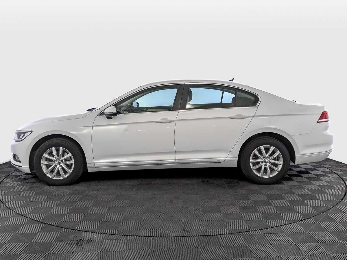 Купить Volkswagen Passat с пробегом. Фото: #7