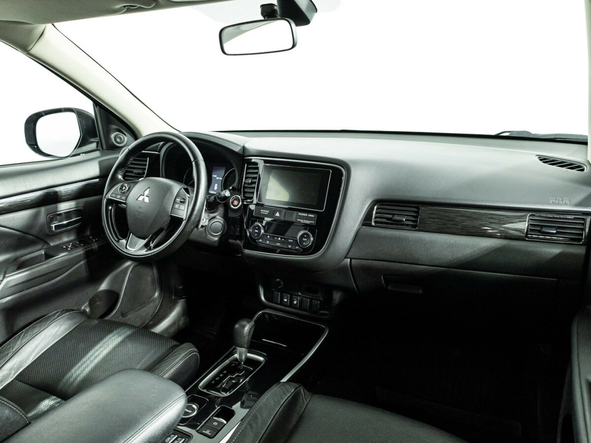 Купить Mitsubishi Outlander с пробегом. Фото: #8