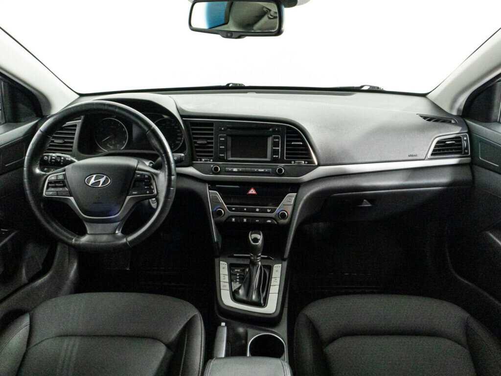 Купить Hyundai Elantra с пробегом. Фото: #12