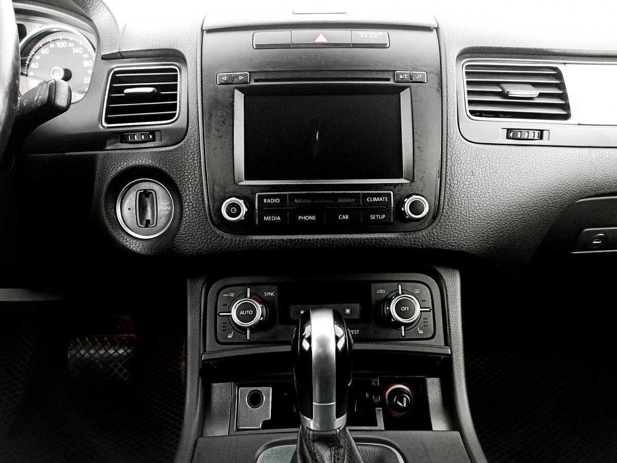 Купить Volkswagen Touareg с пробегом. Фото: #9