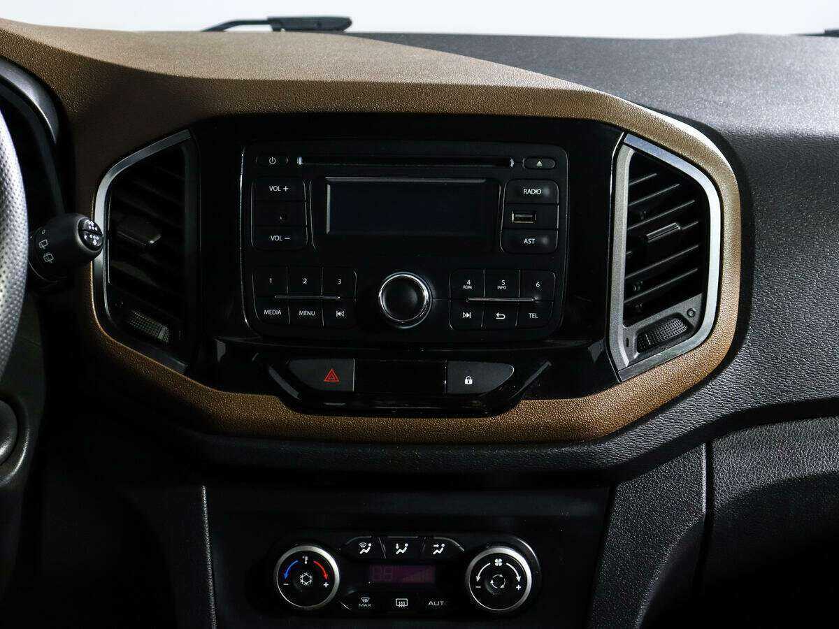 Купить Lada (ВАЗ) XRAY с пробегом. Фото: #12