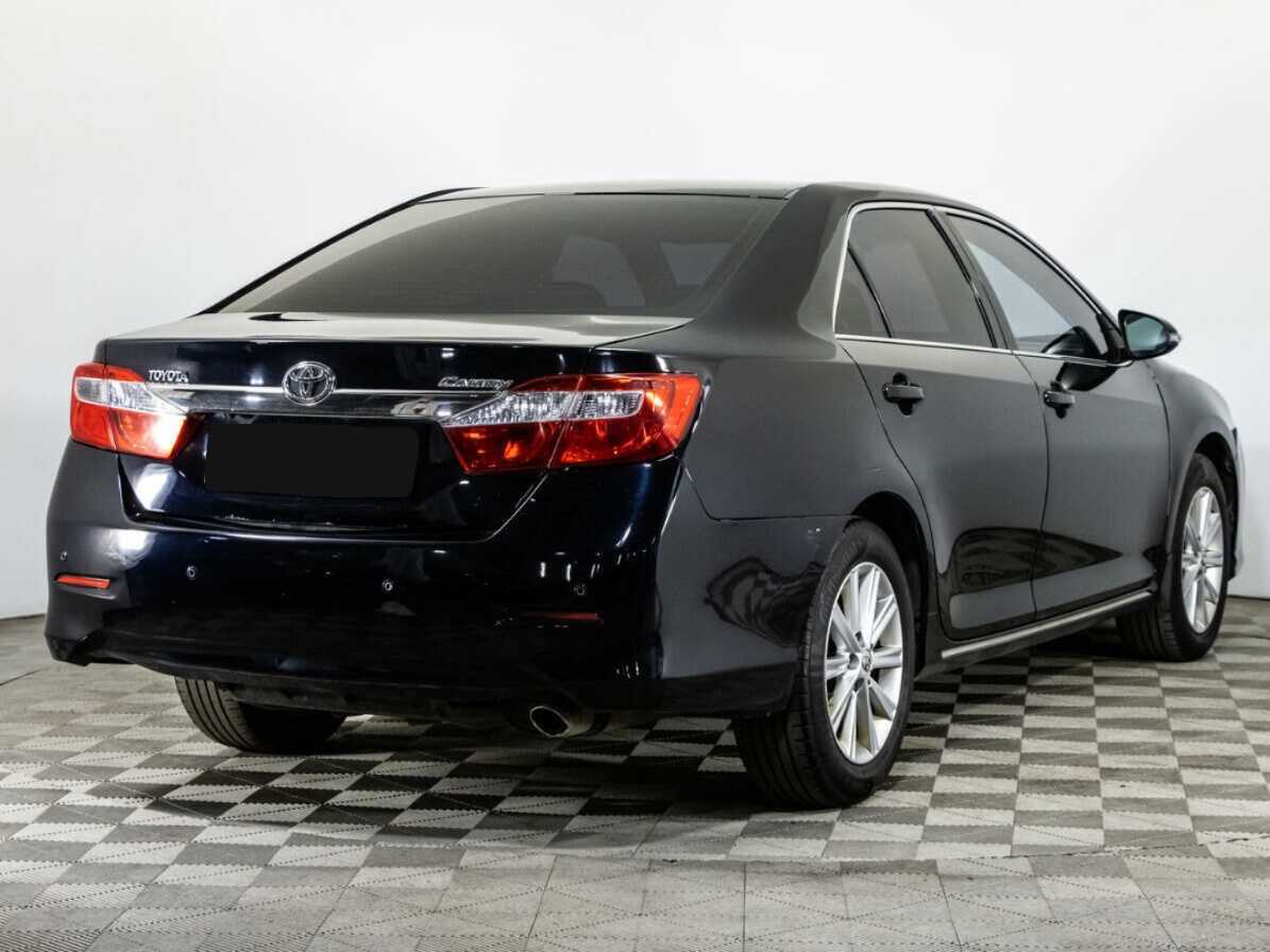 Купить Toyota Camry с пробегом. Фото: #3