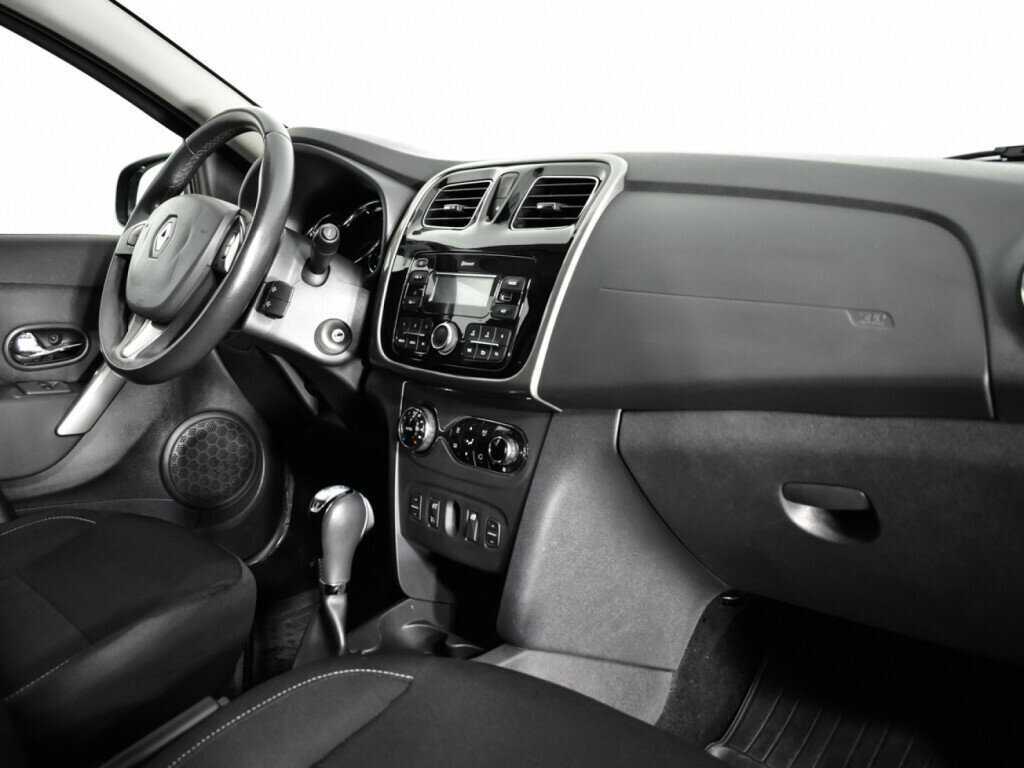 Купить Renault Sandero с пробегом. Фото: #8