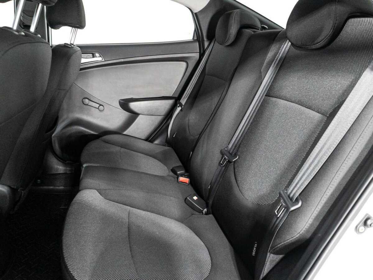 Купить Hyundai Solaris с пробегом. Фото: #9