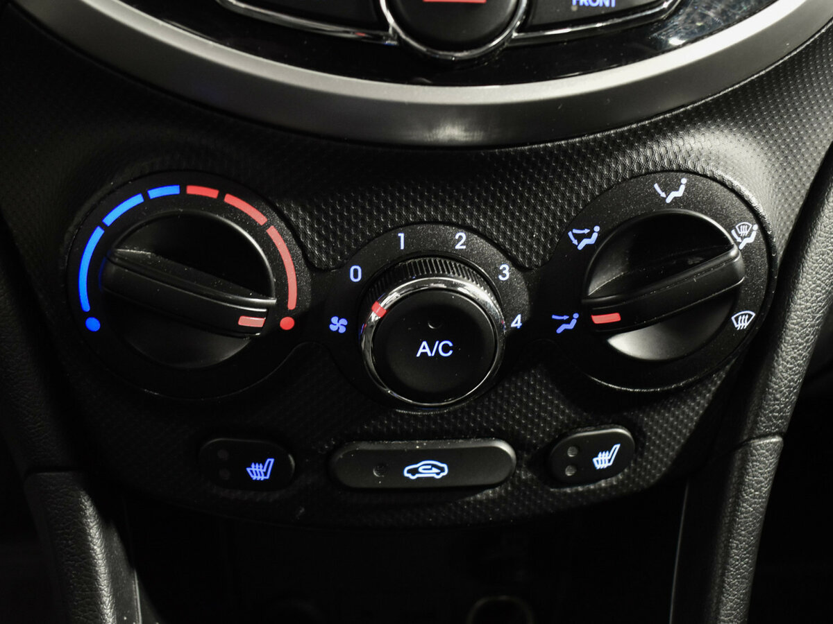Купить Hyundai Solaris с пробегом. Фото: #16