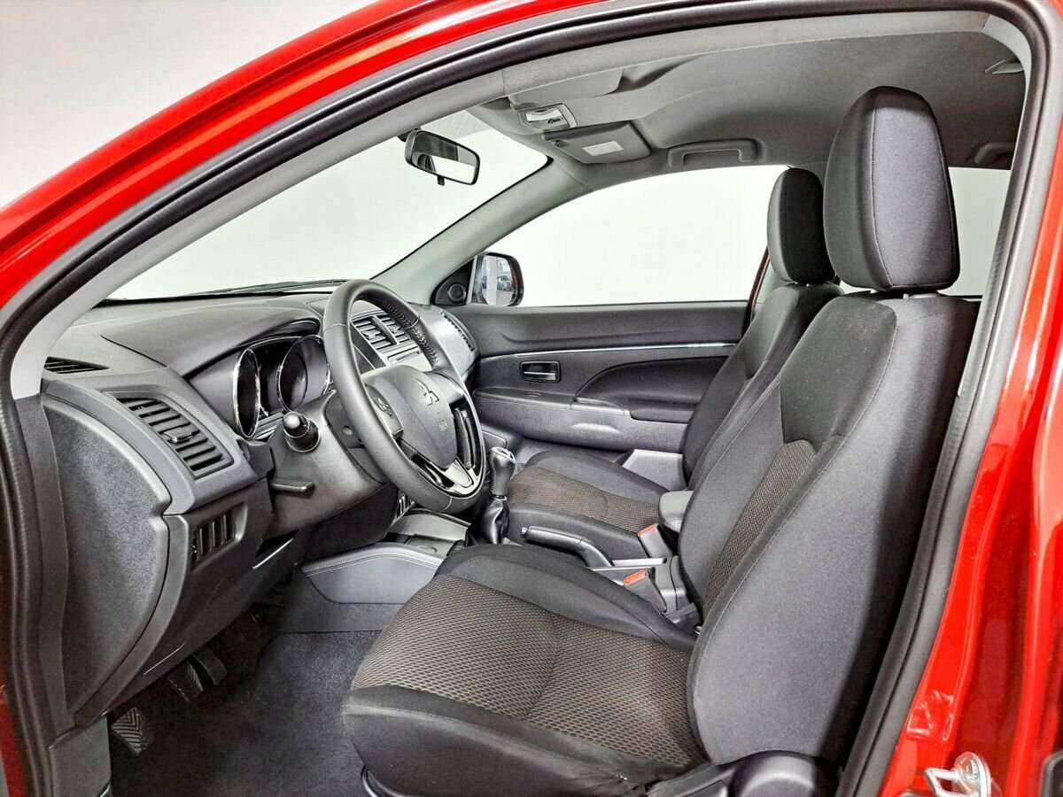 Купить Mitsubishi ASX с пробегом. Фото: #13