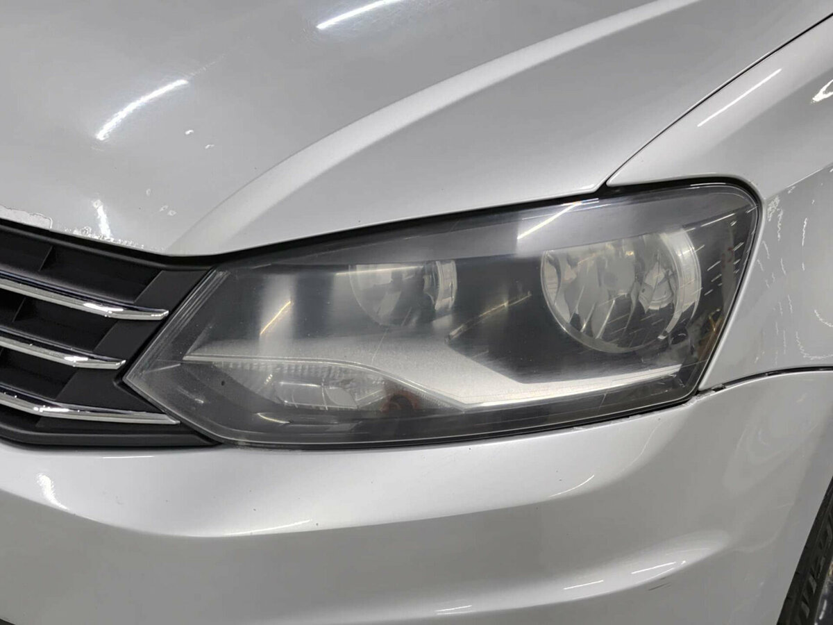 Купить Volkswagen Polo с пробегом. Фото: #16