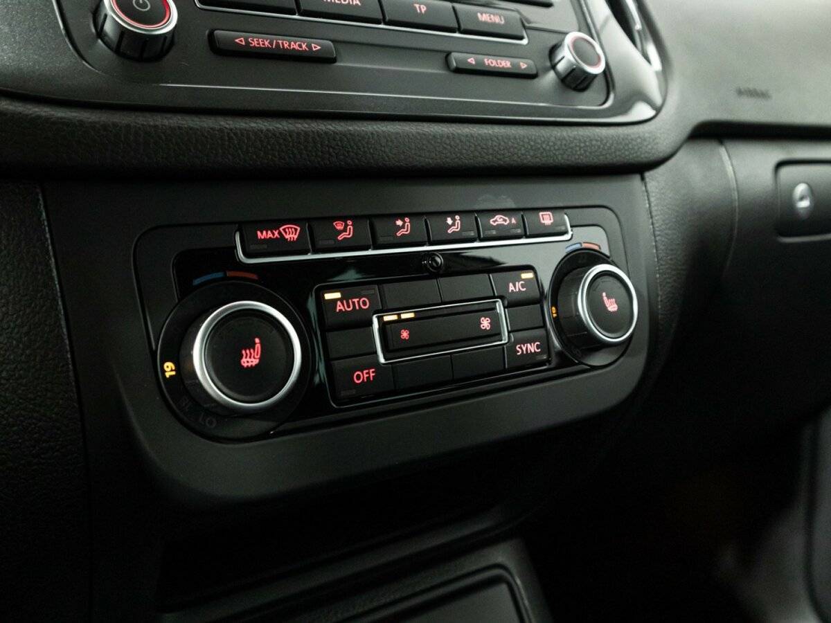 Купить Volkswagen Tiguan с пробегом. Фото: #17