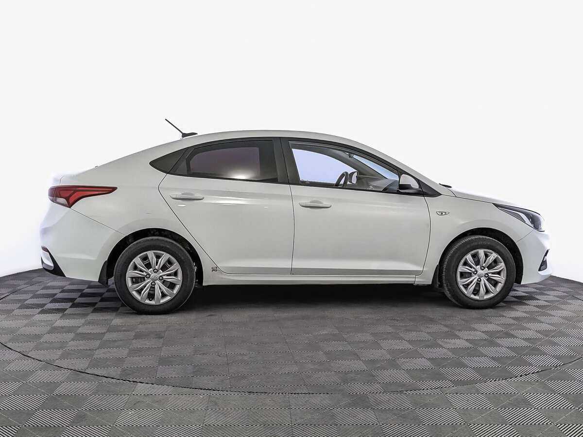 Купить Hyundai Solaris с пробегом. Фото: #3