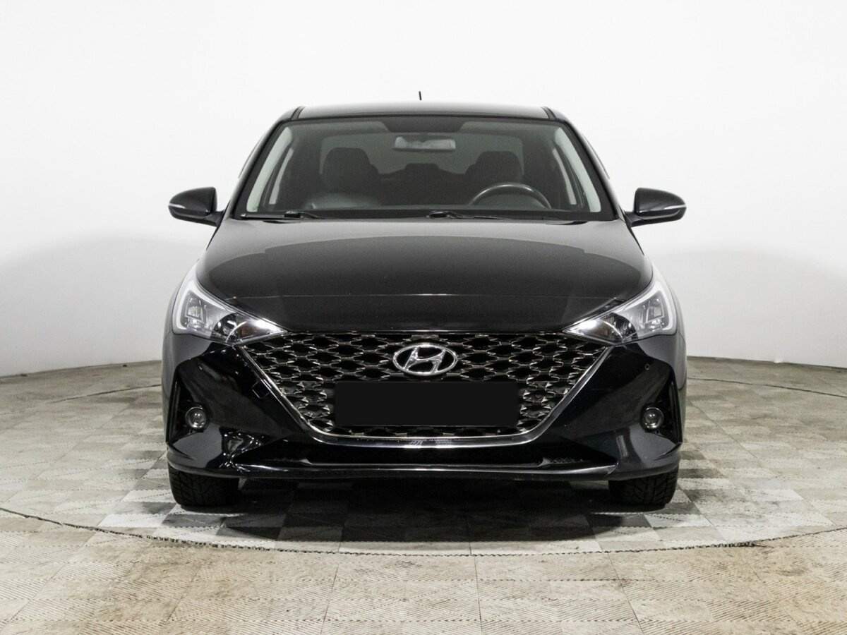 Купить Hyundai Solaris с пробегом. Фото: #1