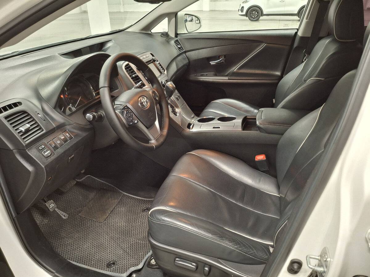 Купить Toyota Venza с пробегом. Фото: #15