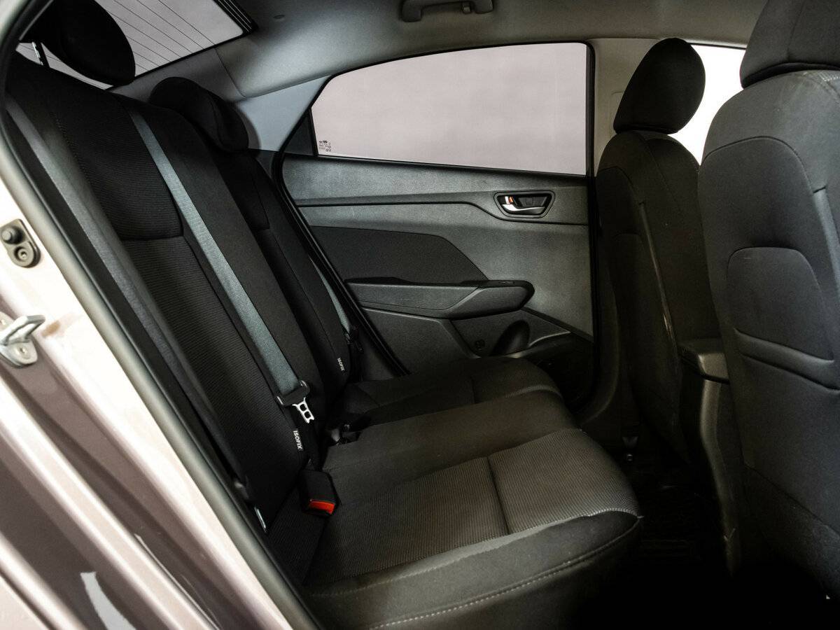 Купить Hyundai Solaris с пробегом. Фото: #17