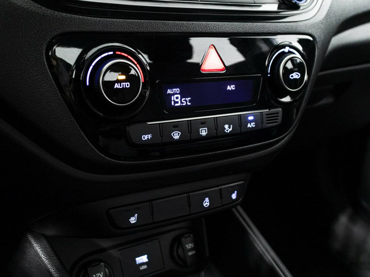 Купить Hyundai Solaris с пробегом. Фото: #13