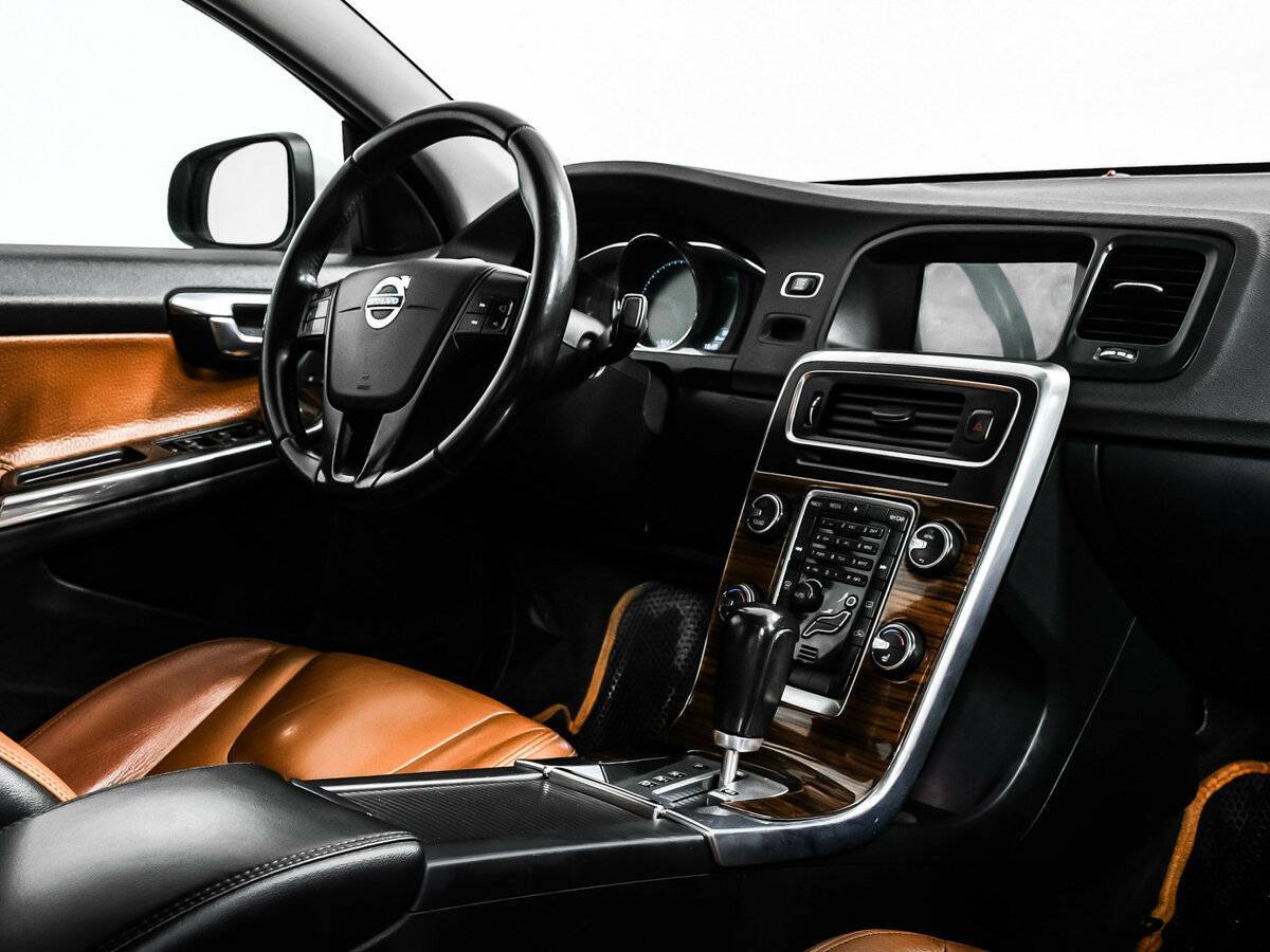 Купить Volvo S60 с пробегом. Фото: #8