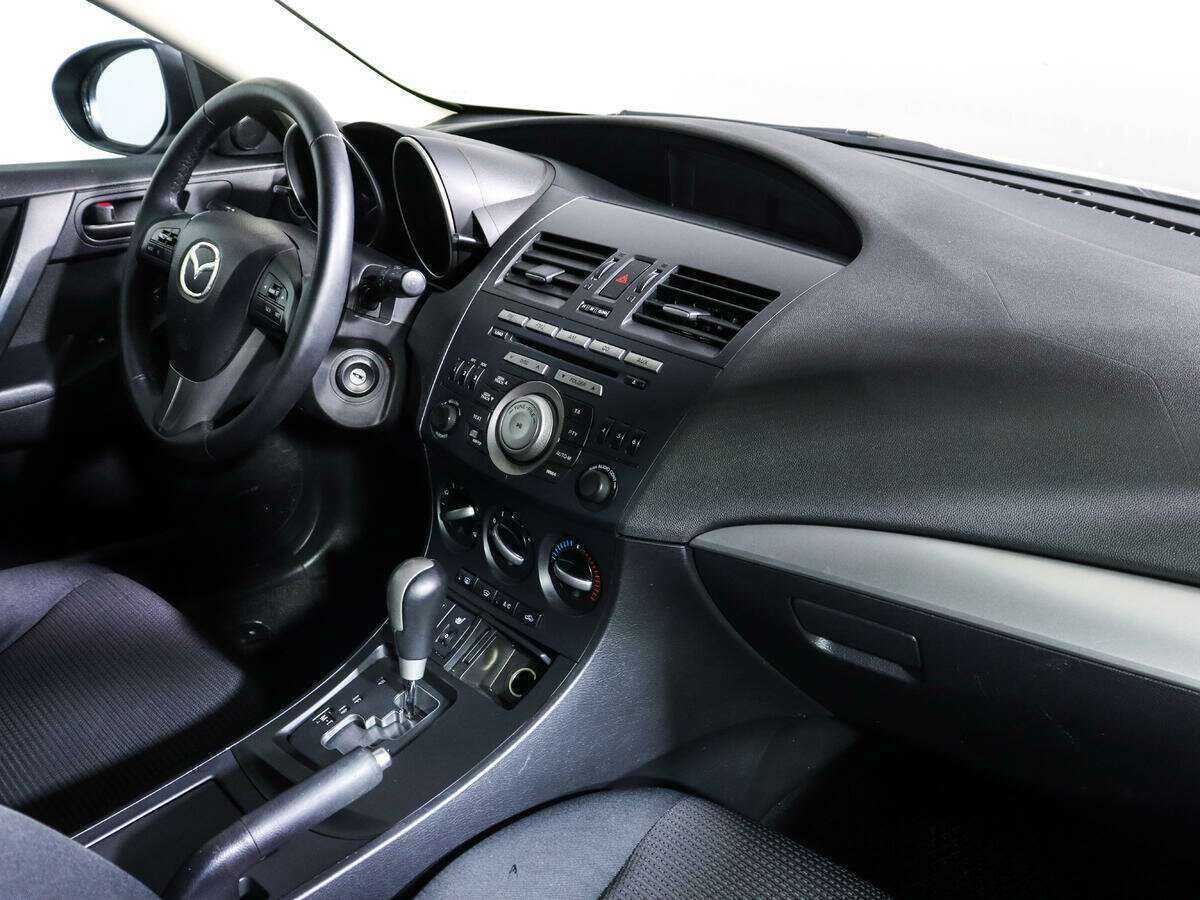 Купить Mazda 3 с пробегом. Фото: #8