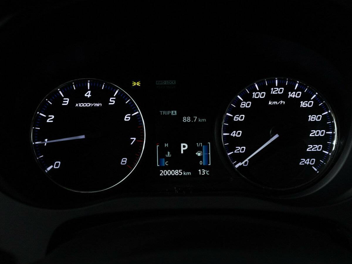 Купить Mitsubishi Outlander с пробегом. Фото: #9