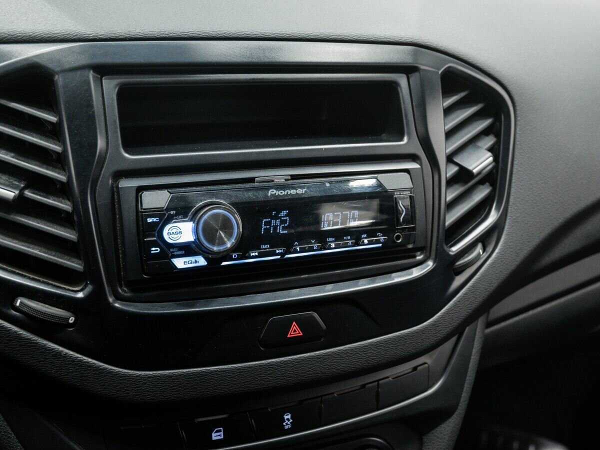 Купить Lada (ВАЗ) Vesta с пробегом. Фото: #19