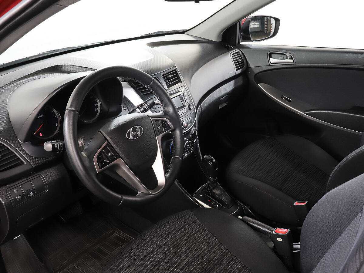 Купить Hyundai Solaris с пробегом. Фото: #12