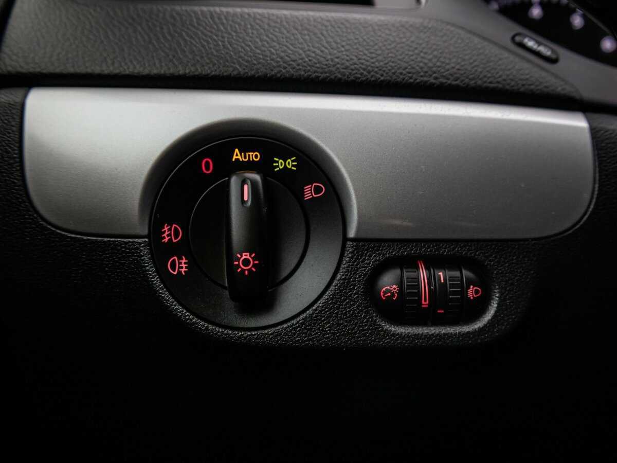 Купить Volkswagen Jetta с пробегом. Фото: #16