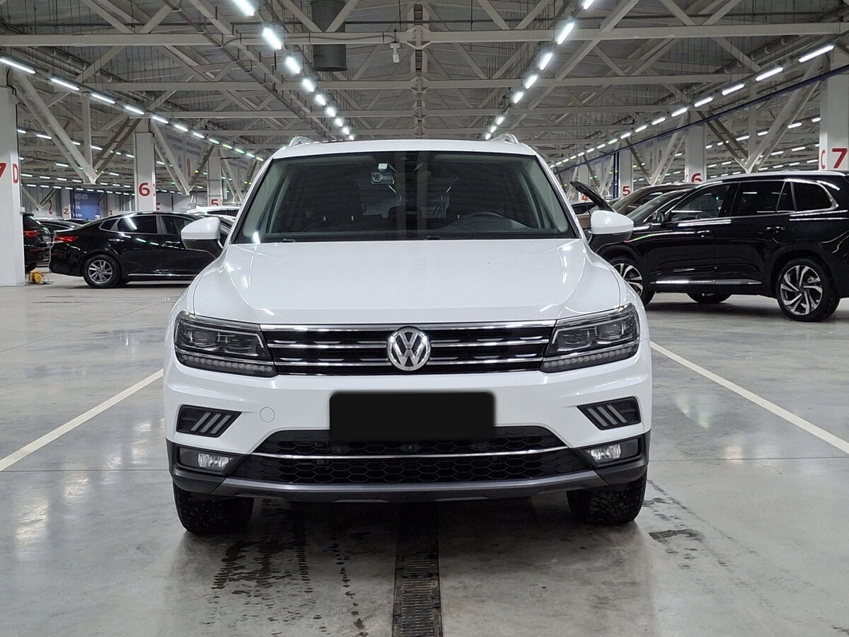 Купить Volkswagen Tiguan с пробегом. Фото: #1