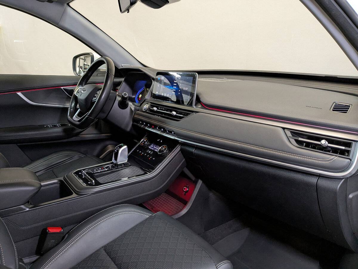 Купить Chery Tiggo 8 с пробегом. Фото: #10