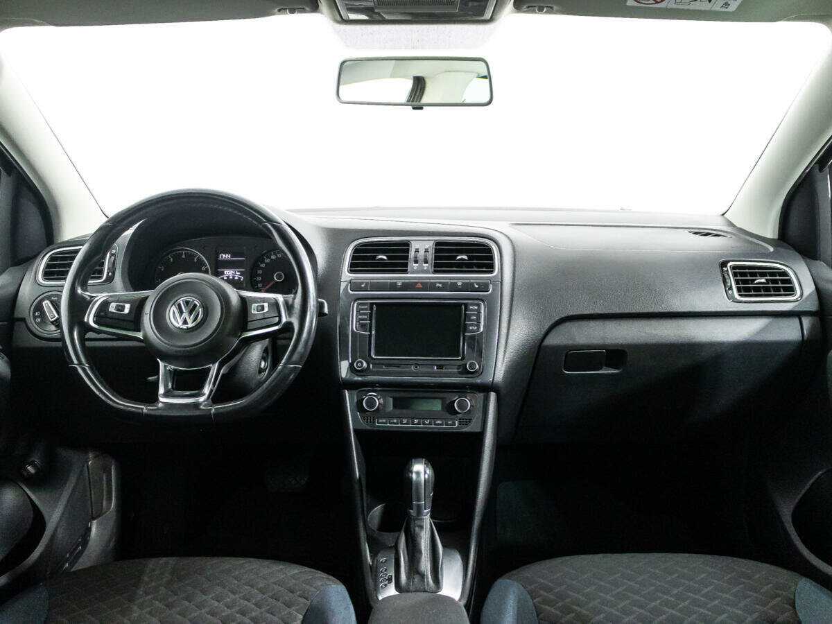 Купить Volkswagen Polo с пробегом. Фото: #12