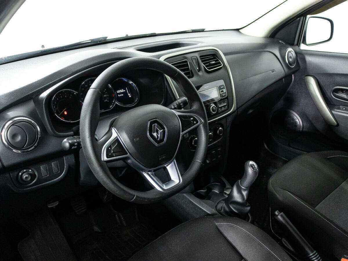 Купить Renault Sandero с пробегом. Фото: #10