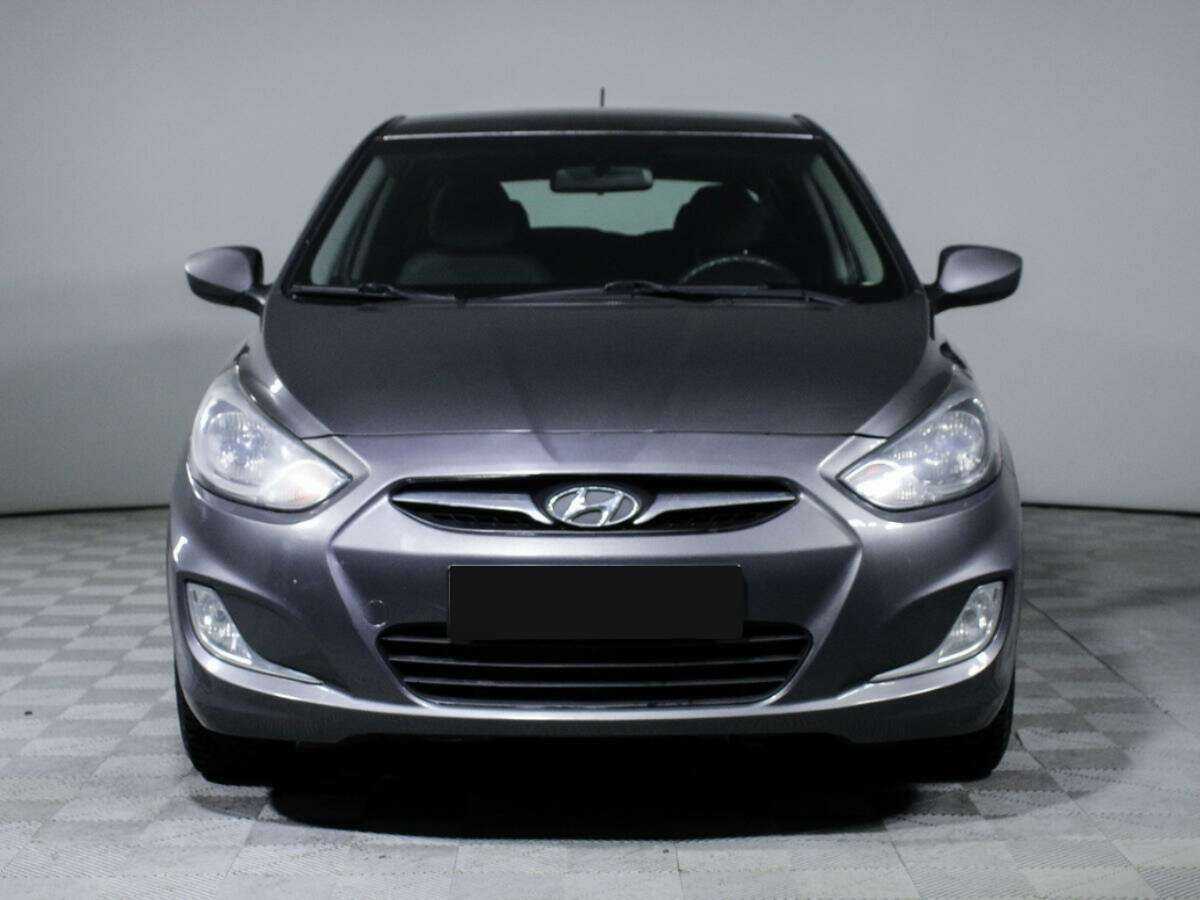 Купить Hyundai Solaris с пробегом. Фото: #1
