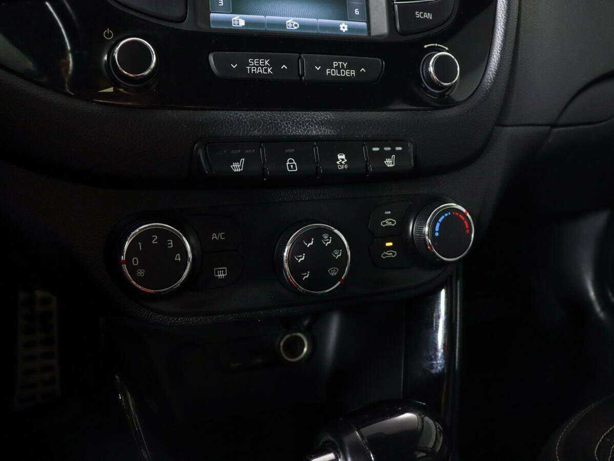 Купить Kia Ceed с пробегом. Фото: #16