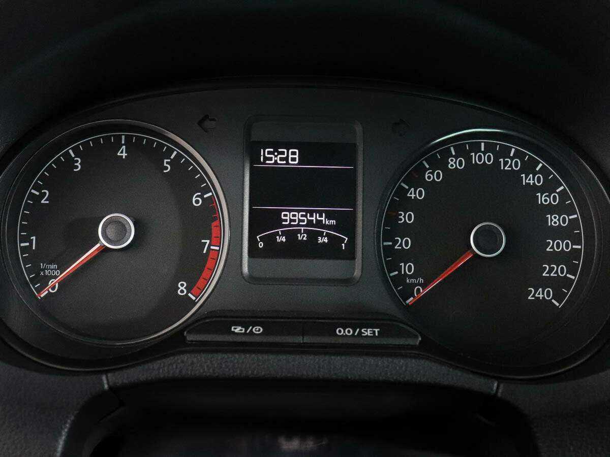 Купить Volkswagen Polo с пробегом. Фото: #9