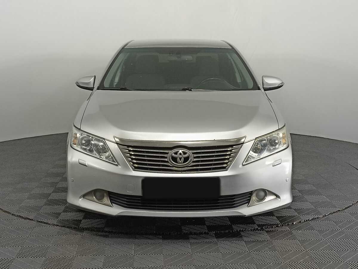Купить Toyota Camry с пробегом. Фото: #1