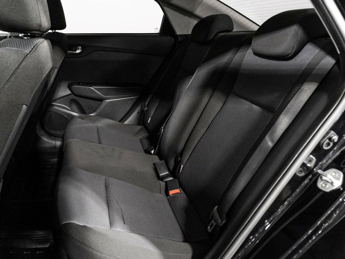 Купить Hyundai Solaris с пробегом. Фото: #9