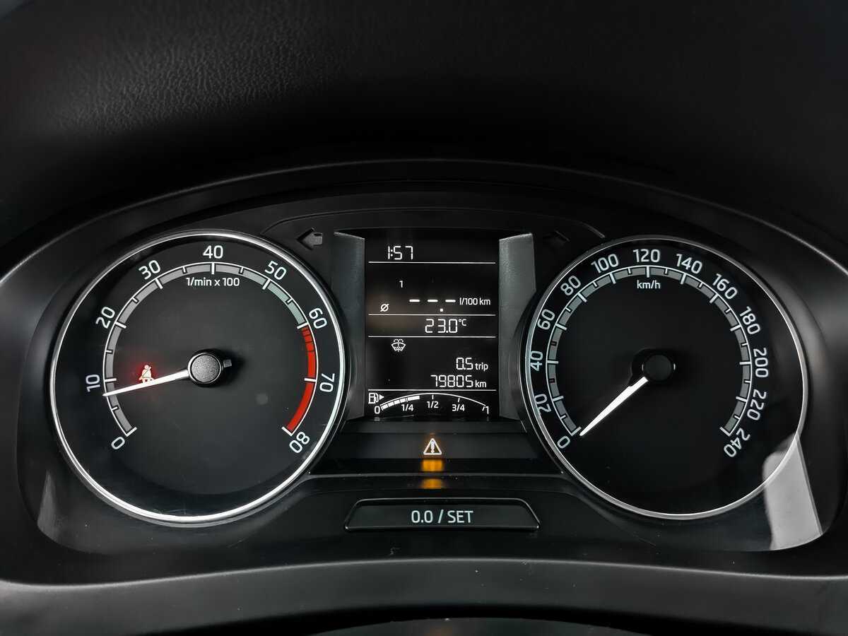 Купить Skoda Rapid с пробегом. Фото: #11