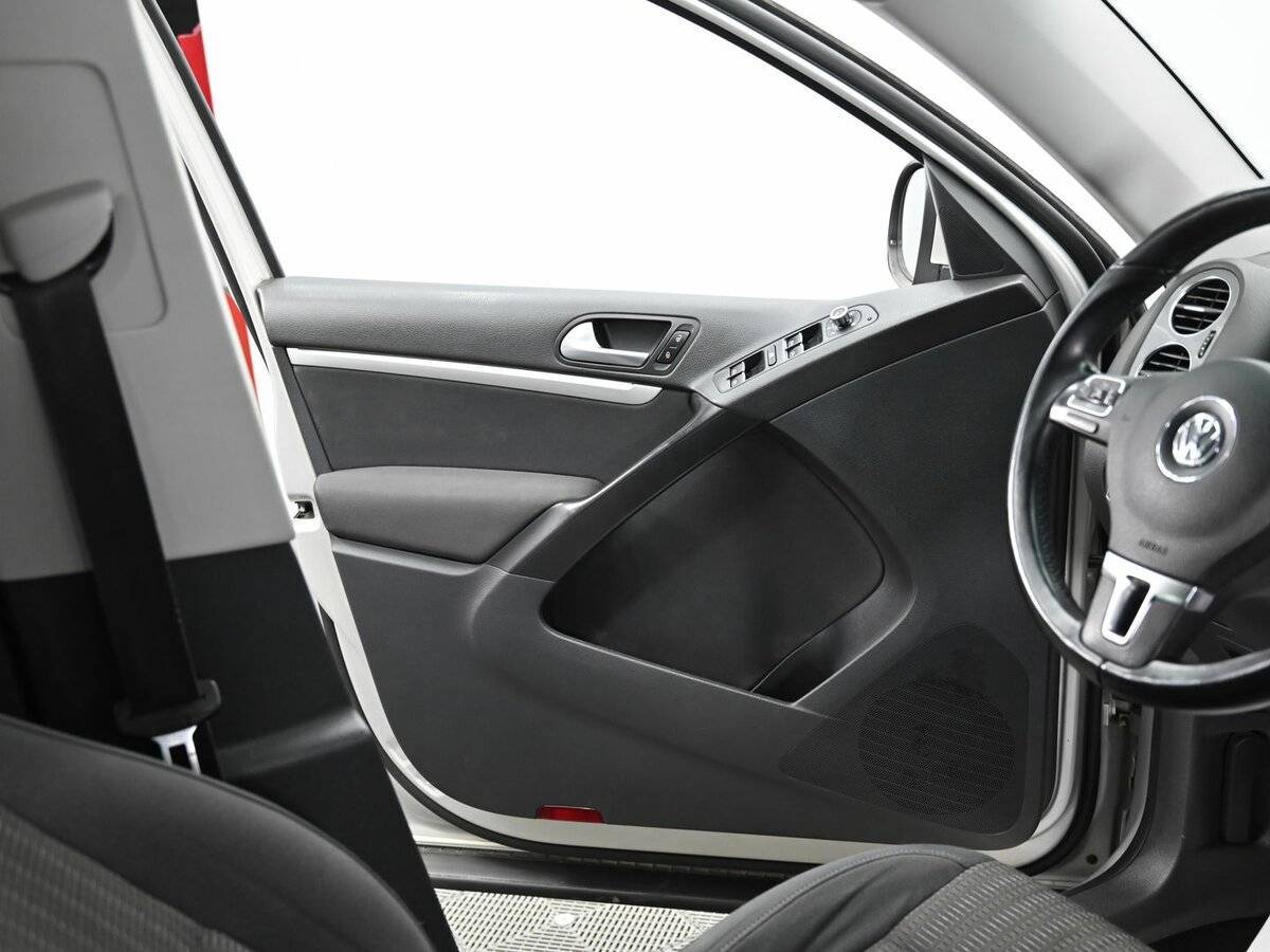 Купить Volkswagen Tiguan с пробегом. Фото: #4