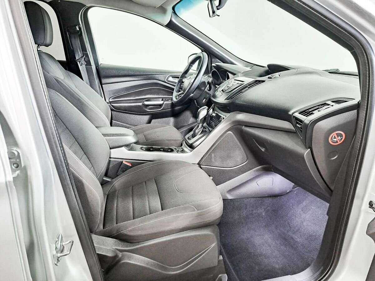 Купить Ford Kuga с пробегом. Фото: #6