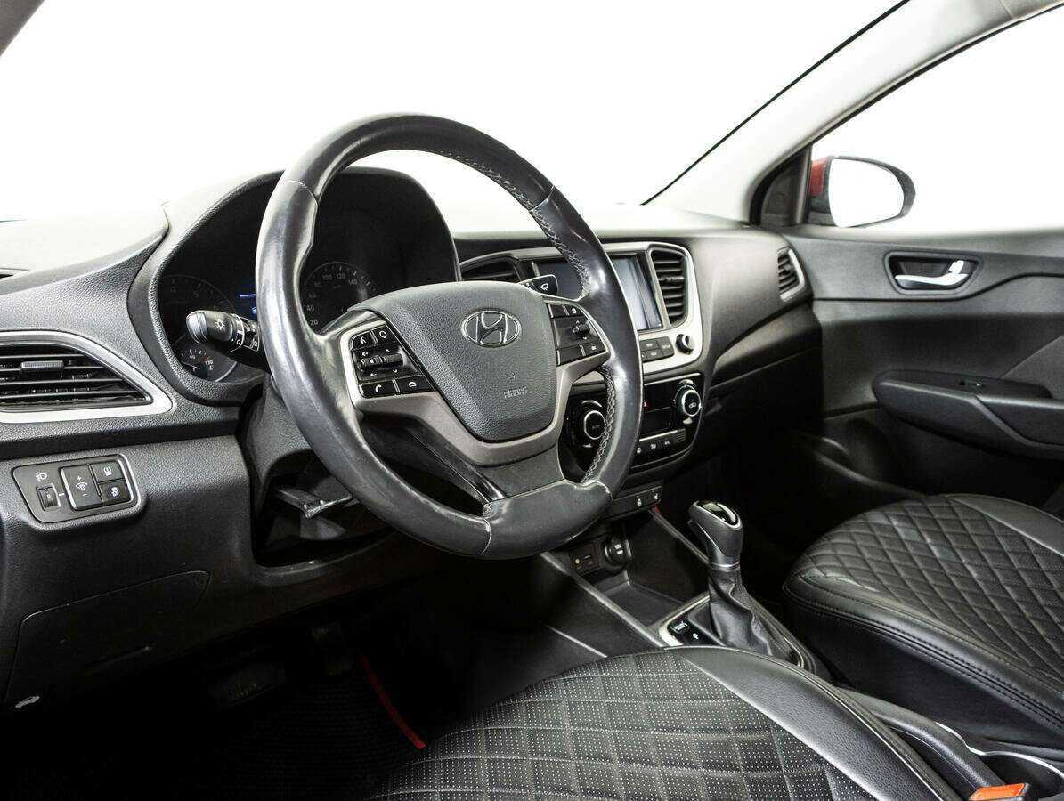 Купить Hyundai Solaris с пробегом. Фото: #10