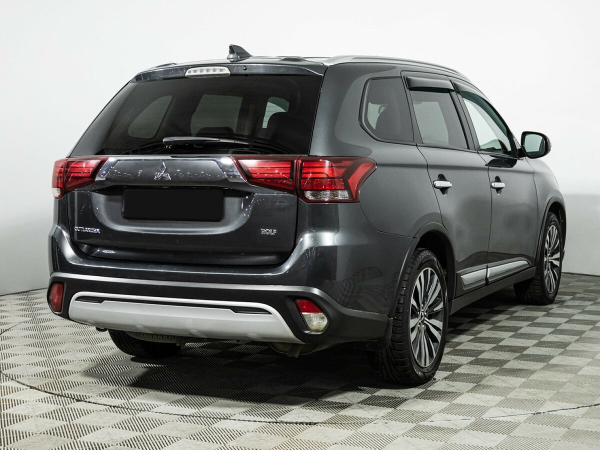 Купить Mitsubishi Outlander с пробегом. Фото: #3