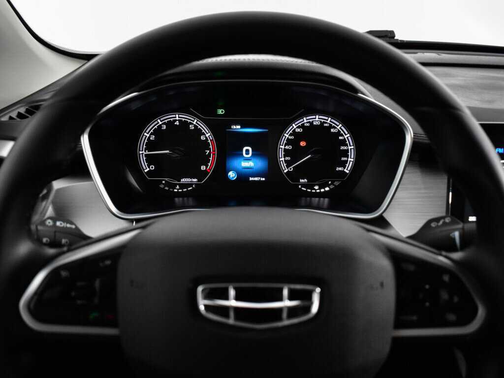 Купить Geely Coolray с пробегом. Фото: #10