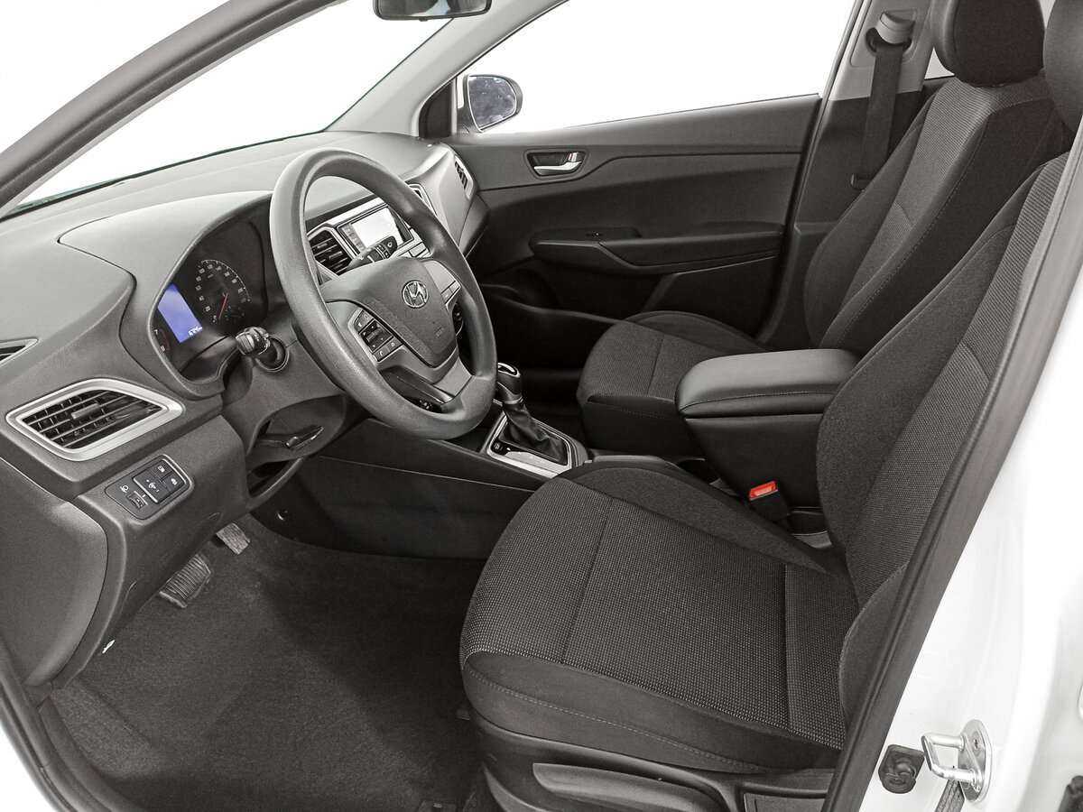 Купить Hyundai Solaris с пробегом. Фото: #13