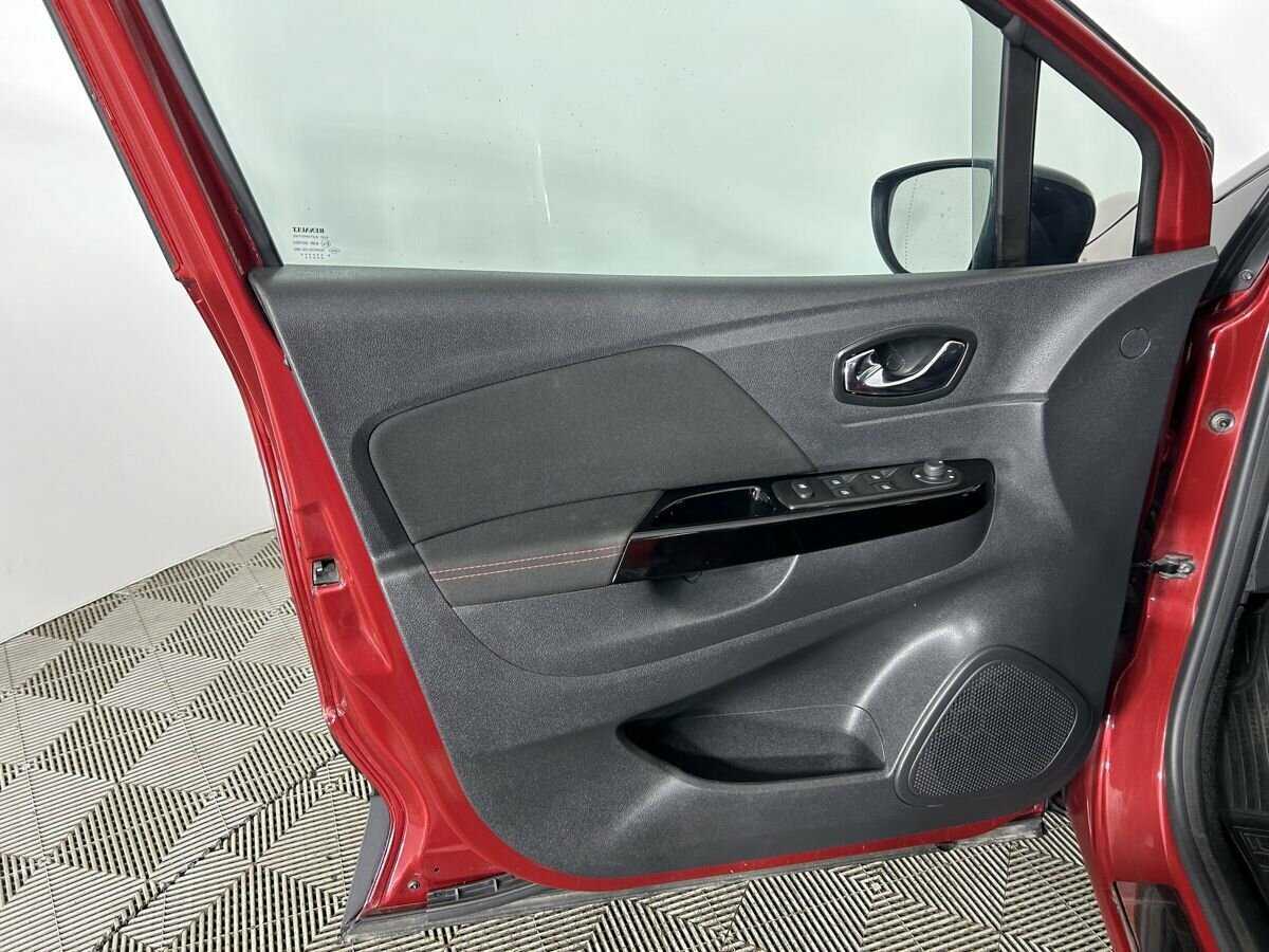 Купить Renault Kaptur с пробегом. Фото: #6