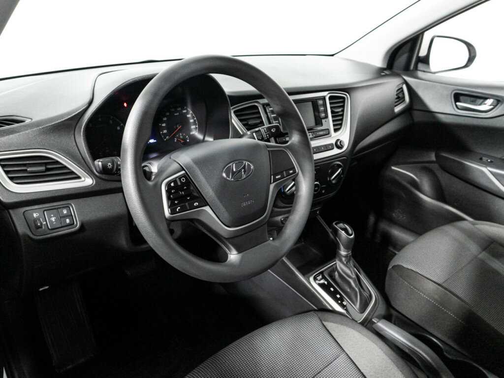 Купить Hyundai Solaris с пробегом. Фото: #10