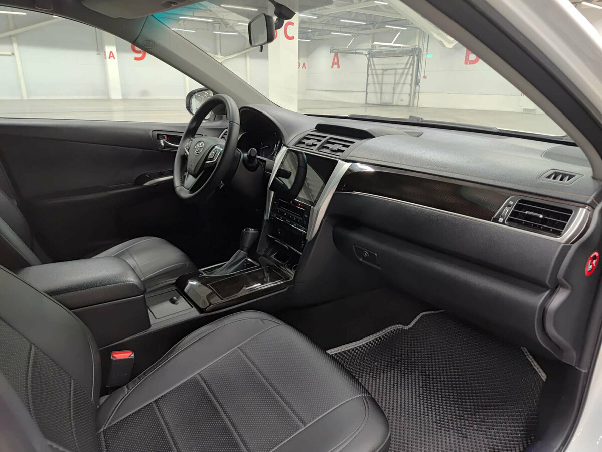Купить Toyota Camry с пробегом. Фото: #10