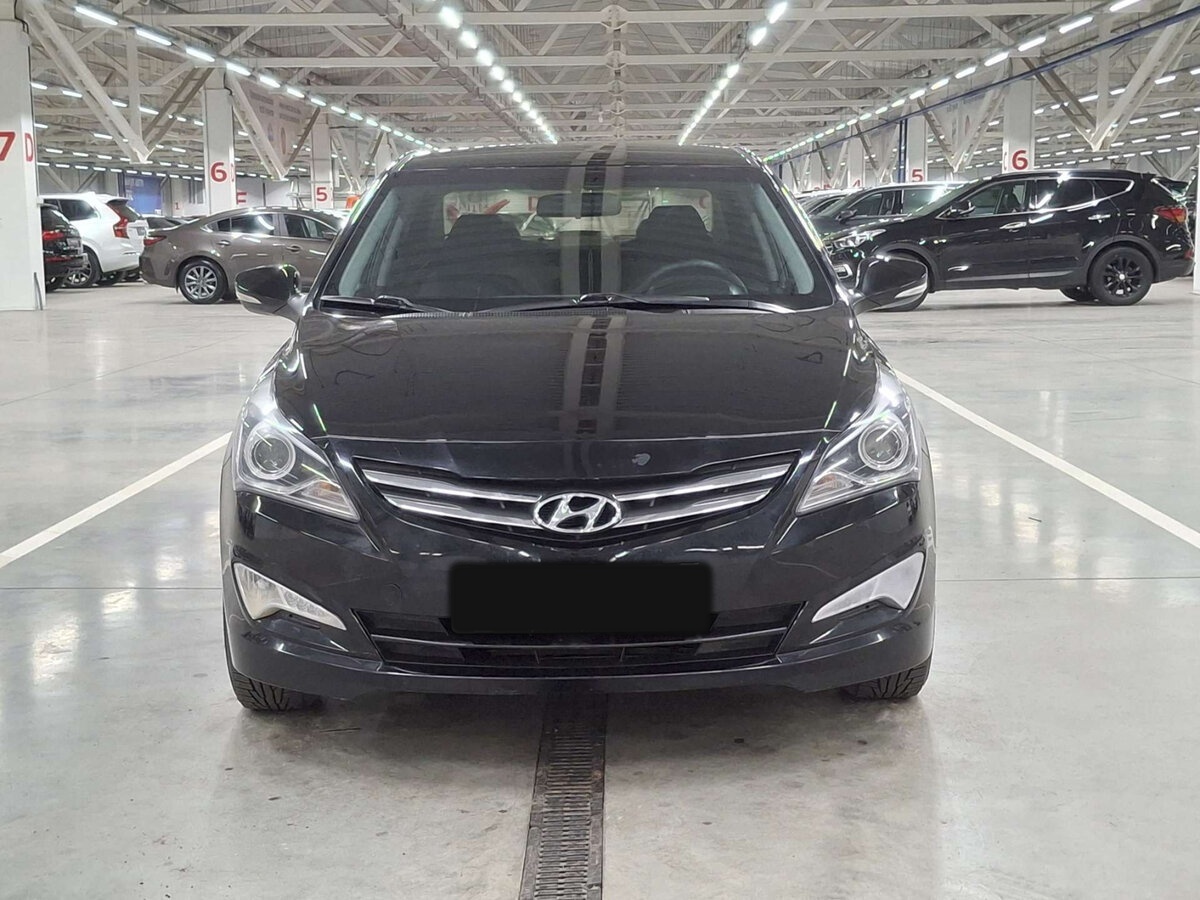 Купить Hyundai Solaris с пробегом. Фото: #1