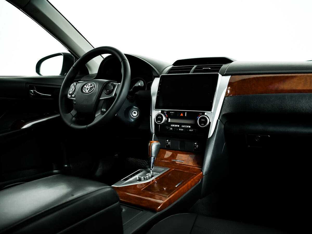 Купить Toyota Camry с пробегом. Фото: #8
