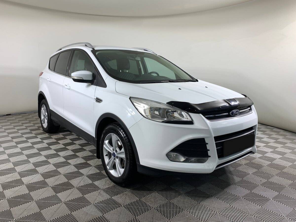 Купить Ford Kuga с пробегом. Фото: #2