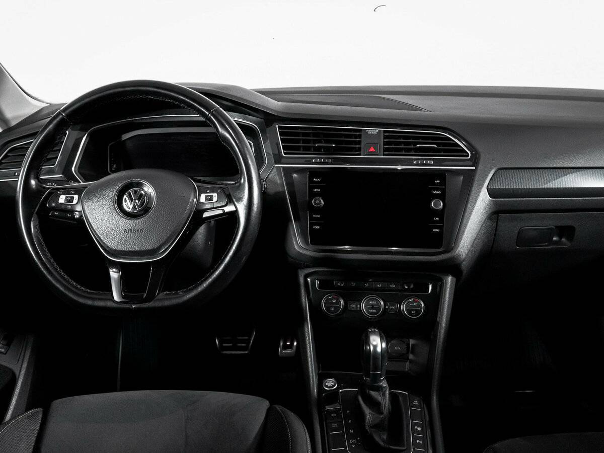 Купить Volkswagen Tiguan с пробегом. Фото: #11