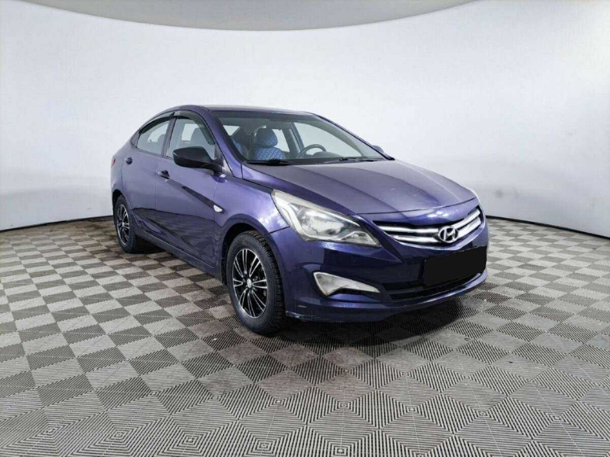 Купить Hyundai Solaris с пробегом. Фото: #2